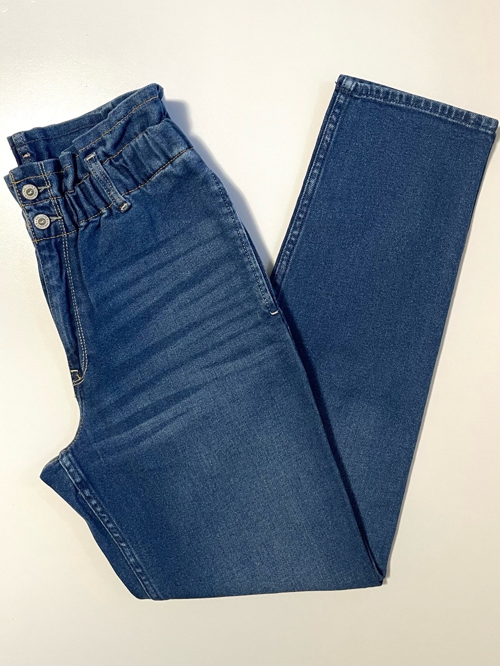Hollister Ultra High-Rise Mom Jeans- Vintage Stretch & Paperbag Waist - 5 | 27